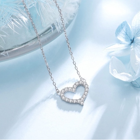 18k Diamond Heart Necklace GRA - Picture 2 of 7